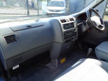 Toyota HiAce 2.5 280 D-4D RWD L1 H1 4dr - 2136 - 17