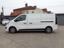 Vauxhall Vivaro 1.6 CDTi 2900 Sportive L2 H1 Euro 6 5dr - 2133 - 8