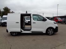 Toyota ProAce 1.5D Icon Compact Panel Van SWB Euro 6 6dr - 2140 - 10