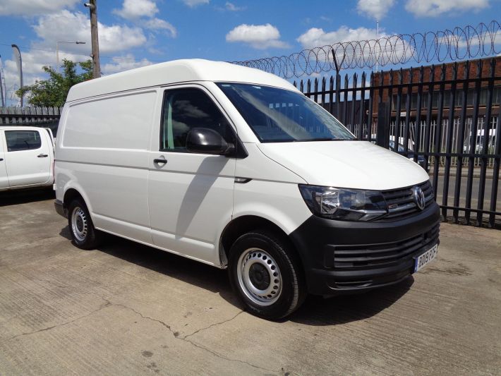 Used VOLKSWAGEN TRANSPORTER in Leicester, Leicestershire for sale